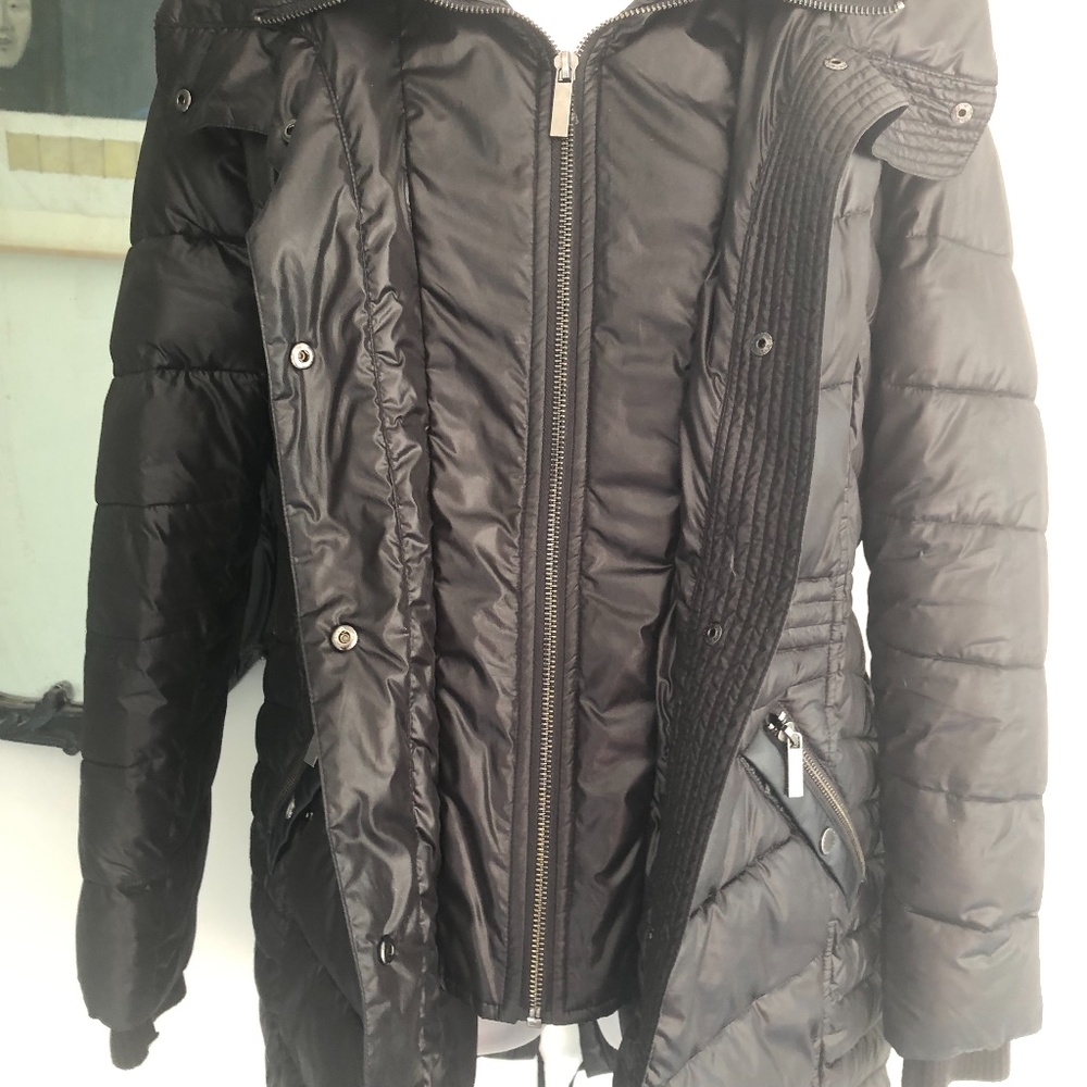 French Connection Black Puffer Coat w/ faux fur Collar - Picture 3 of 10